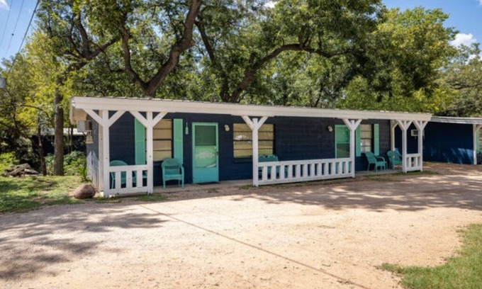 Burnet Cabin | Cabin 4 - Cabin near the pool and arcade
