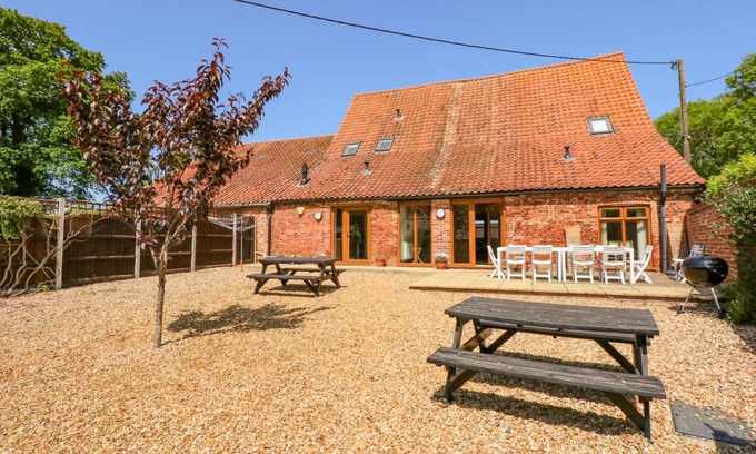 King's Lynn Cottage | Cabin ∙ 5 bedrooms ∙ 10 guests