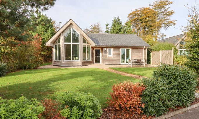 Eleighwater Cottage | Cabin ∙ 2 bedrooms ∙ 4 guests