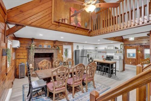 Long Pond House | Cabin in Long Pond Gameroom Pool Table