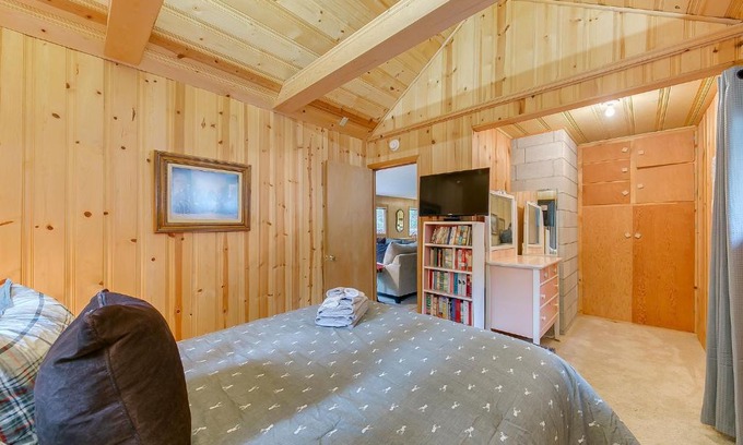 Joseph House | Cabin in the Pines