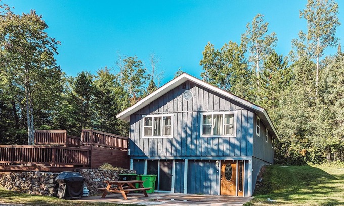 Amberg Cabin | Cabin Near UTV/ATV Trails Sleeps 8