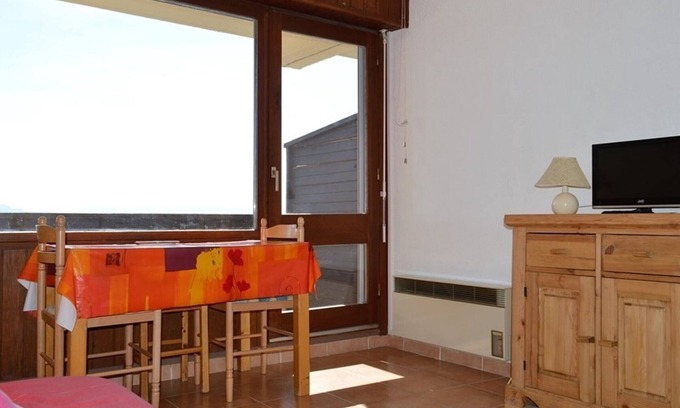 Font-Romeu-Odeillo-Via Apartment | Cabin studio for 4 with parking in Font-Romeu