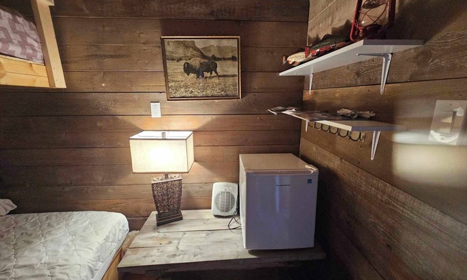 Hinton Cabin | Cabin style bunkie.