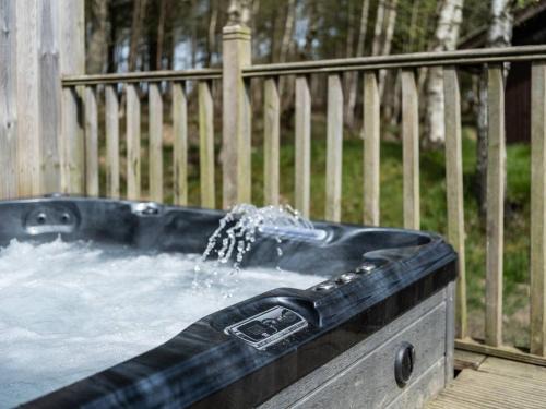 Hallington House | Cabin W Hot Tub, Sauna, King Beds, National Park