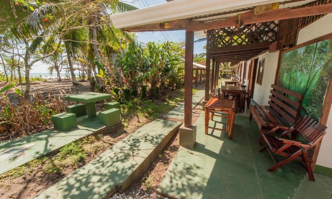 Tortuguero Hotel | Cabinas Balcon del Mar Tortuguero