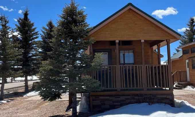 Mammoth Creek Cabin | Cabins by Panguitch Lake: Where Rustic Charm Meets Amazing Fishing!