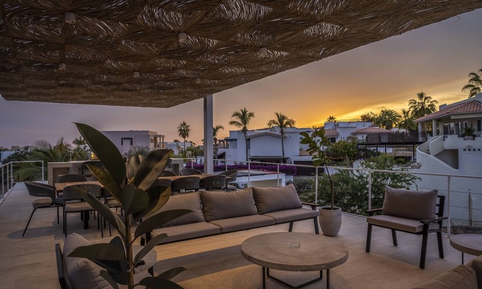 Cabo Bello Villa | Cabo Bello modern and beautiful, 8 minute walk to beach