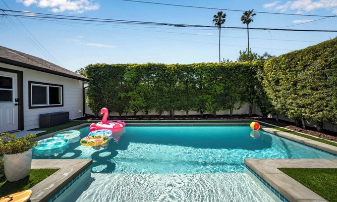 El Dorado South House | 🌵CACTUS COVE🏝️: Luxurious pool, game room, arcades, near parks and beaches.