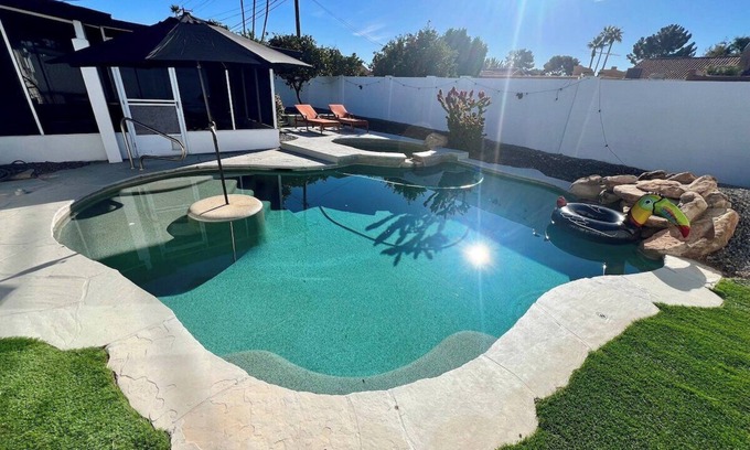 Cox Heights House | Cactus on Palm: 4BR w/Private Pool