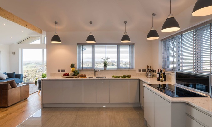 Trearddur Bay House | Cadair Arthur: Spacious Family Retreat in Trearddur Bay | Managed by Anglesey Holiday Lettings