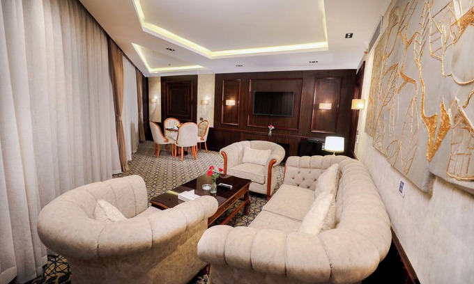 Al Duqqi Hotel | Cairo Taj Mohandessn Hotels & Suites