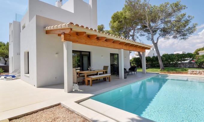 Cala Serena Villa | Cala Serena Villa, Sleeps 8 with Pool, Air Con and WiFi