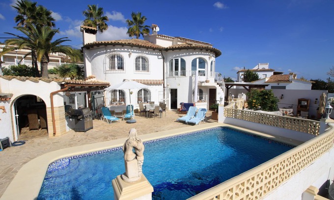 Casas de Torrat House | Calpe/Villa with private pool and beautiful garden, sauna, WiFi