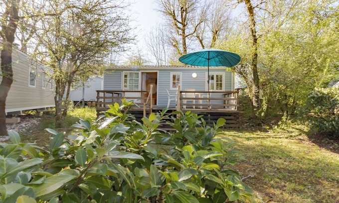 Bouzic House | "Calvi" Mobile Home: Dordogne Vacation, Shared Pool & Mini-Farm near Sarlat