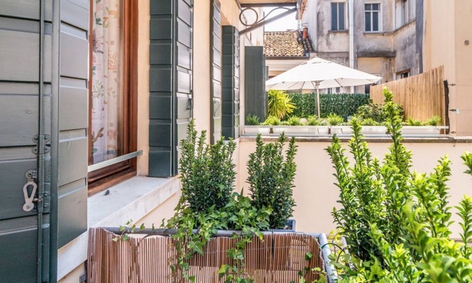 Treviso Apartment | Camelia Home Suite - in the heart of Treviso