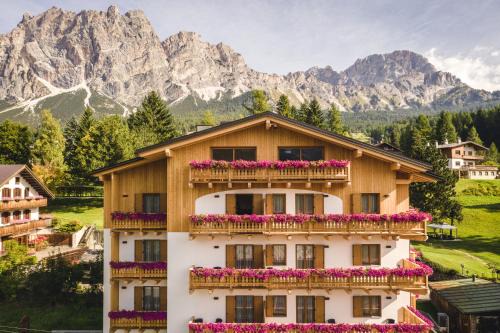 Cortina d'Ampezzo Hotel | Camina Suite and Spa