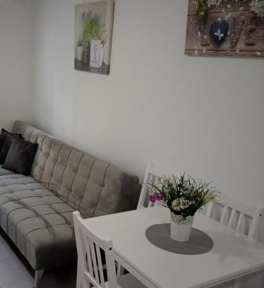 Bailen-Miraflores Apartment | Camino Suarez 2
