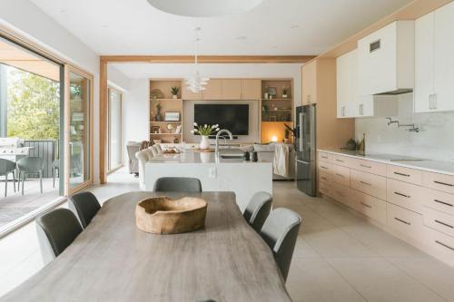 Revelstoke Ski Chalet | Camozzi Chalet by Revelstoke Vacations