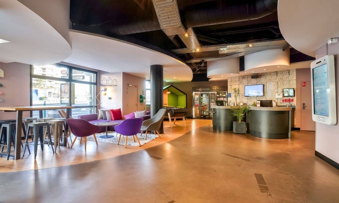 Suresnes Hotel | Campanile Paris Ouest - Pont de Suresnes