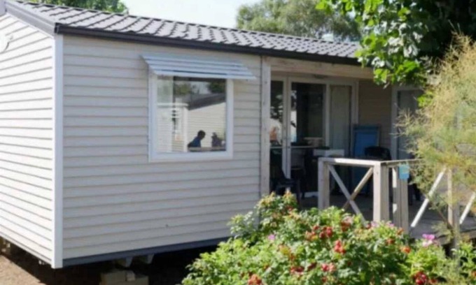 La Faute-sur-Mer House | Camping 4 étoiles - Piscine - eeebh0