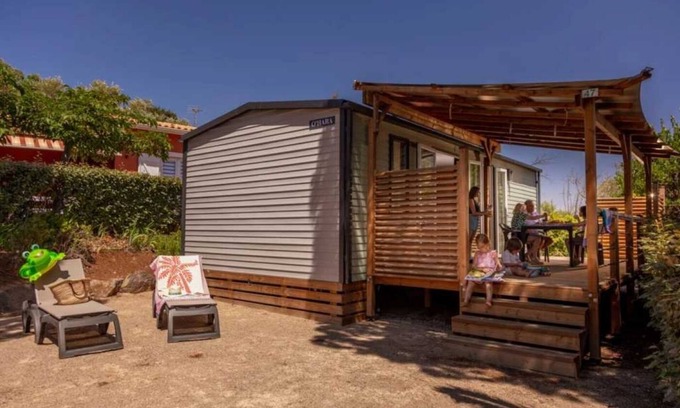 Bessan House | Camping 4 étoiles - Parc aquatique - ccafafc