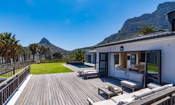 Camps Bay Villa | Camps Bay superb family Villa with 360°panoramic views, solar powered & serviced