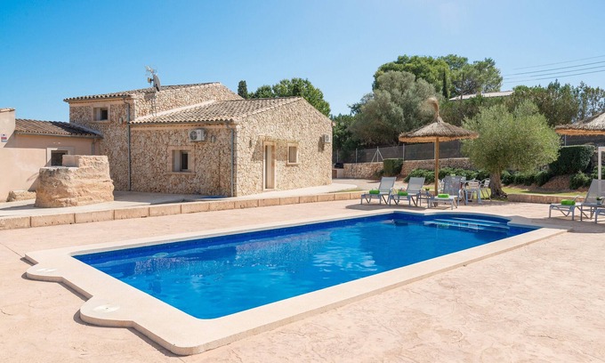 Sencelles Villa | CAN BRIVO - Modern country house with private pool in a rural surrounding. Free WiFi