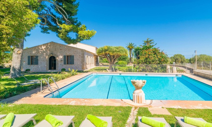 Portocolom Villa | CAN CIREROL - Villa with private pool in Porto Colom- Felanitx. Free WiFi.