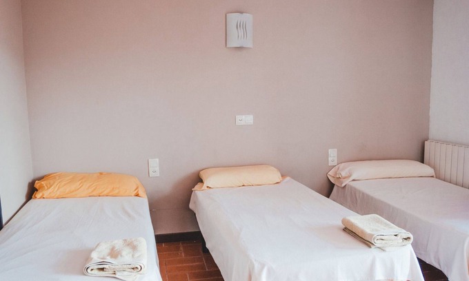 Sant Ferriol Cottage | Can Jou de la Miana - triple room II