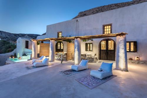 Emporio Villa | Canava Villas in Santorini
