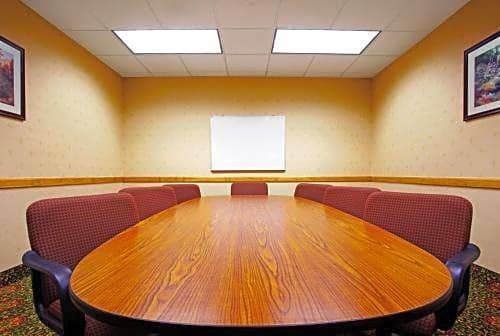 Forest Hills Hotel | Candlewood Suites Grand Rapids Airport, an IHG Hotel