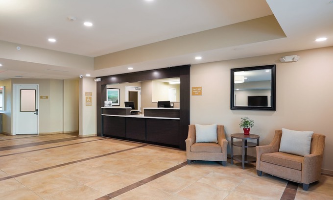 Lenexa Hotel | Candlewood Suites Lenexa - Overland Park Area, an Ihg Hotel