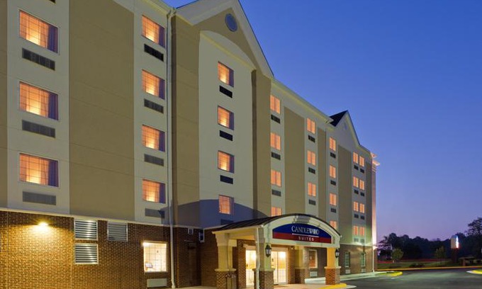 Lakeview Hotel | Candlewood Suites Manassas