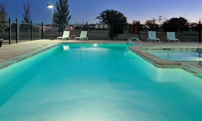 Roswell Hotel | Candlewood Suites Roswell New Mexico by IHG
