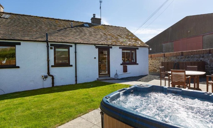 Cupar House | Cannich Cottage at Parbroath Farm