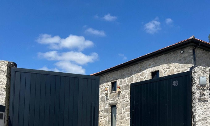 Bico Villa | Cantinho Sto. Amaro, Villa with pool close to nature!