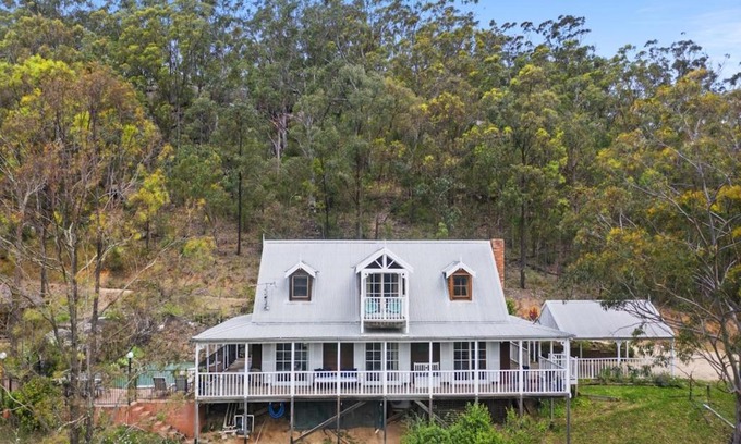 Broke House | Cants Cottage