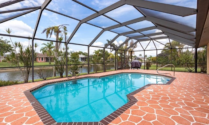 Fort Myers Villa | CAPE CORAL FLORIDA WATERFRONT WITH HEATED POOL, PRIVATE DOCK