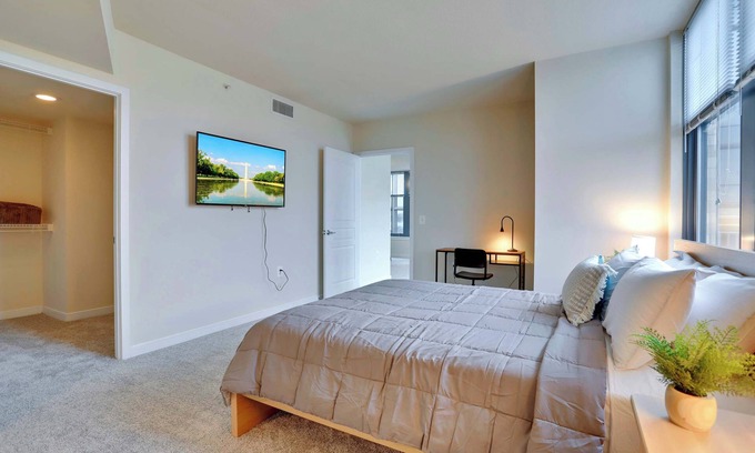 Aurora Highlands Apartment | Capitol Comfort Retreat