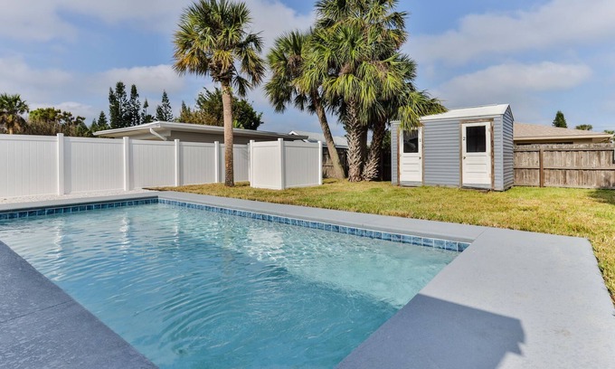 Boardwalk House | Captain's Quarters Pool & Beach Home