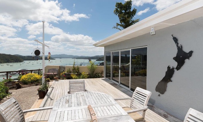 Opua House | Captain's Quarters - Opua Holiday Home