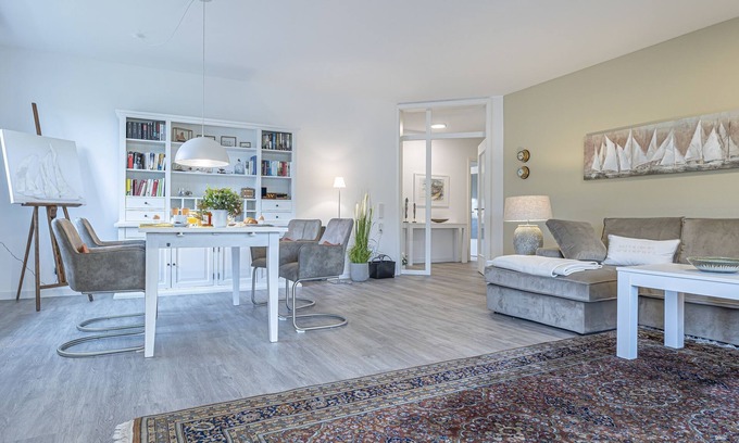 Gluecksburg Apartment | Captain's Suite