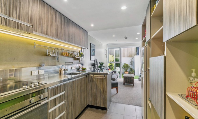 Wellington Cottage | Captivating Canvas - Wellington Central Apartment