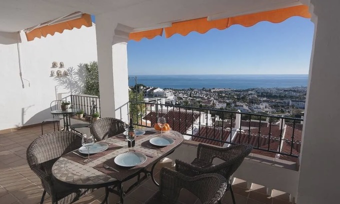 Nerja Apartment | Capuchinos, Nerja Sum