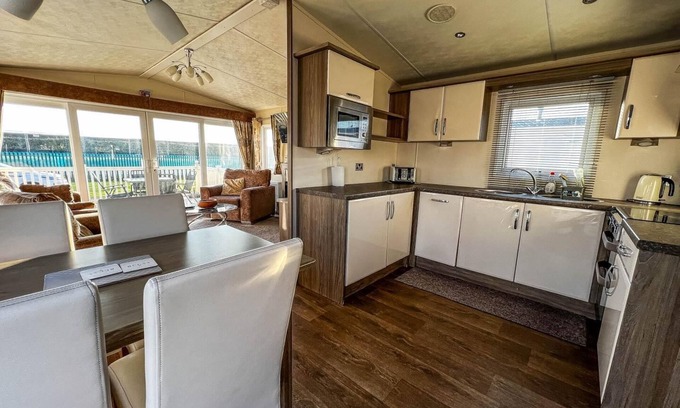 Clacton-on-Sea House | Caravan near the sea front with decking at St Osyth Park in Clacton ref 28005D