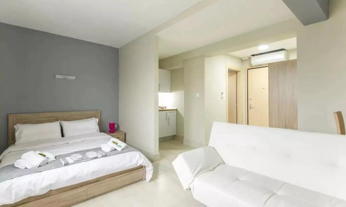 Thessaloniki City Centre Apartment | Caravanserai Studio 3