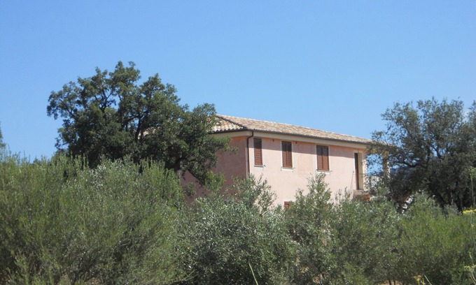 Cardedu House | Cardedu detached cottage surrounded by olive and oak trees