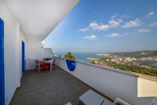 Peschici Apartment | Cardinal Points
