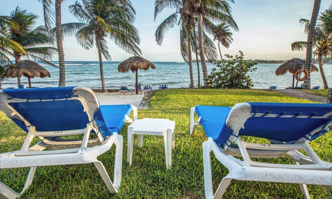 Akumal Condo | Caribbean sea front 2 BR 2 BA - Ground Floor- Large Pool -Seaweed-Free Beach